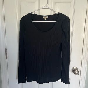 Black scoop neck shirt